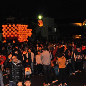 楽しい提灯行列の様子