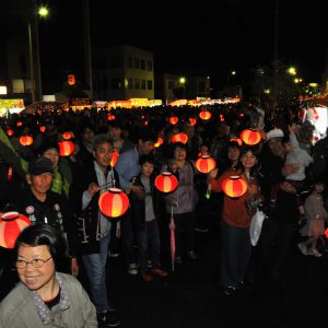 楽しい提灯行列の様子